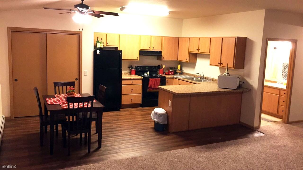 2403 Semling Dr #4 - Photo 2 of 13