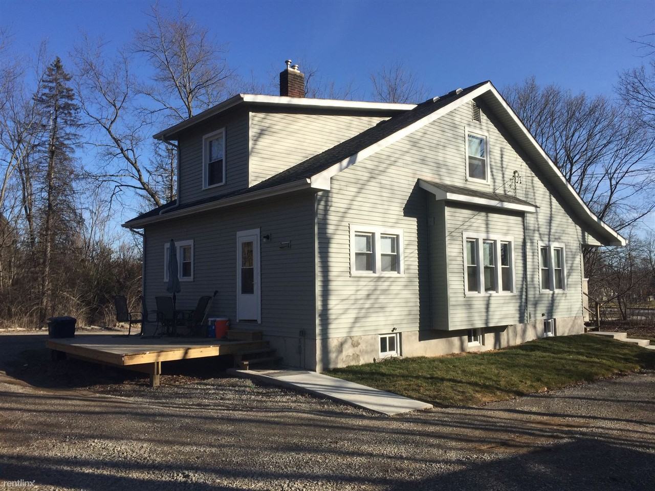 2667 Packard St - Photo 2 of 6