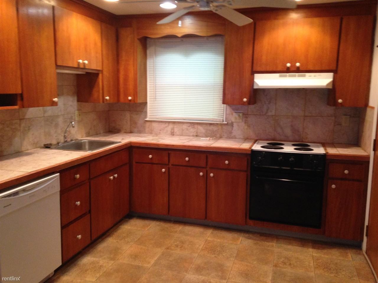 20 Wellswood Rd - Photo 2 of 5