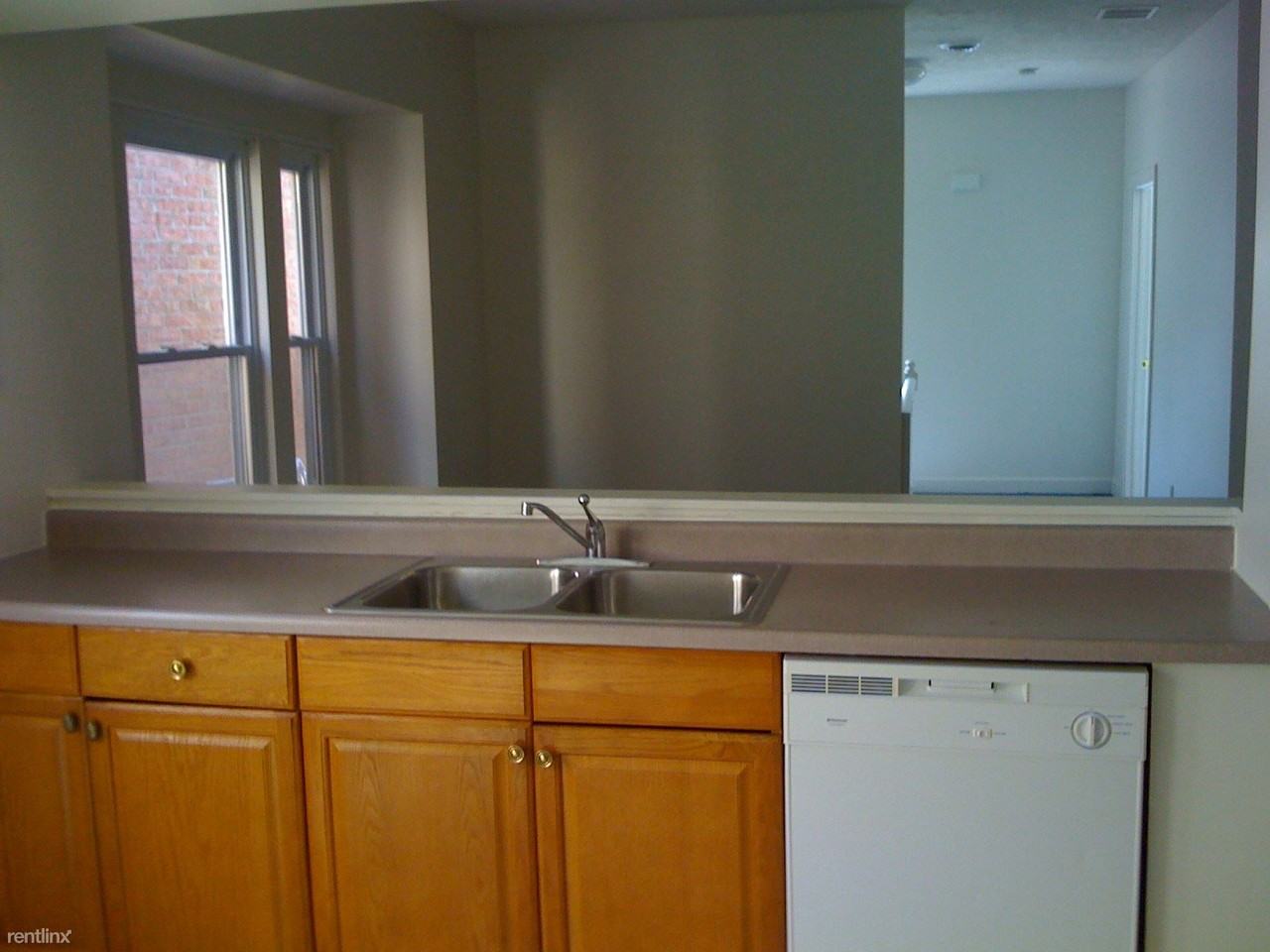 88 Grove St - Photo 2 of 3