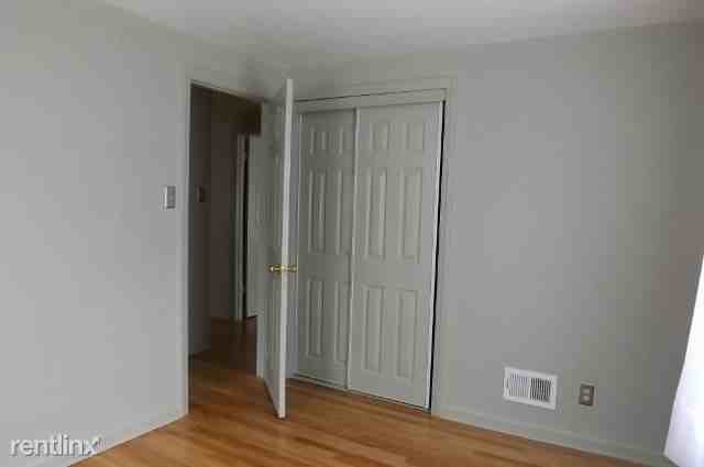 4624 W 61st Terrace - Photo 2 of 10