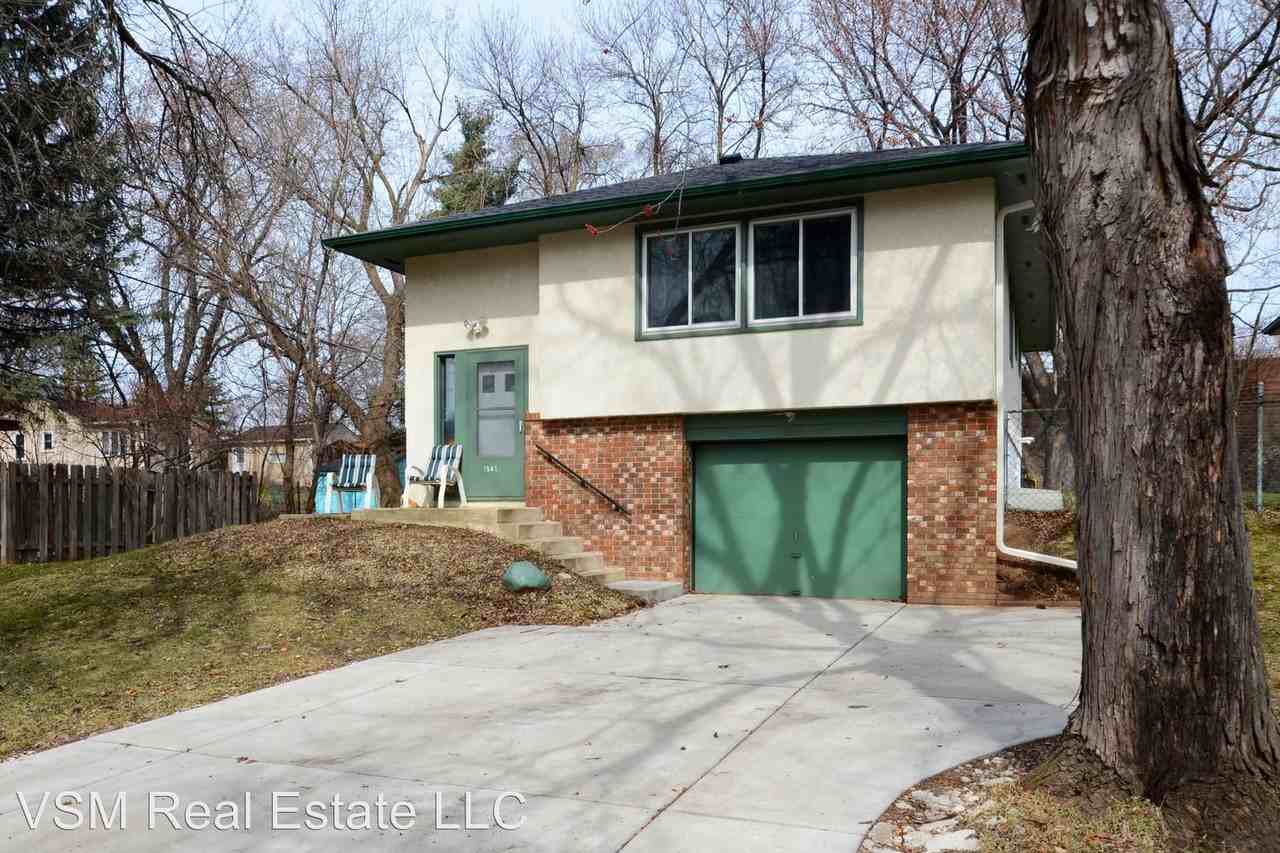 1541 Pacific St - Photo 3 of 17