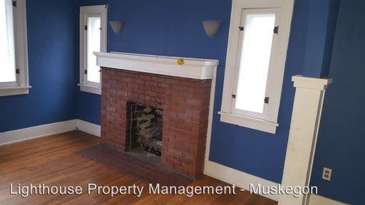 1267 W Forest Ave - Photo 2 of 9