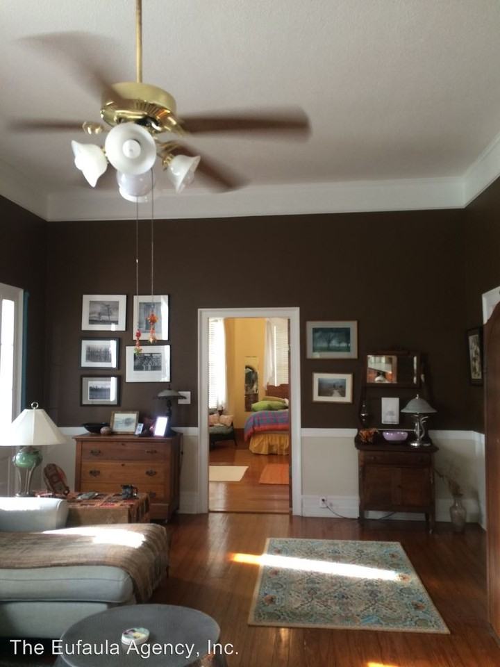 224 N Randolph Ave - Photo 2 of 8