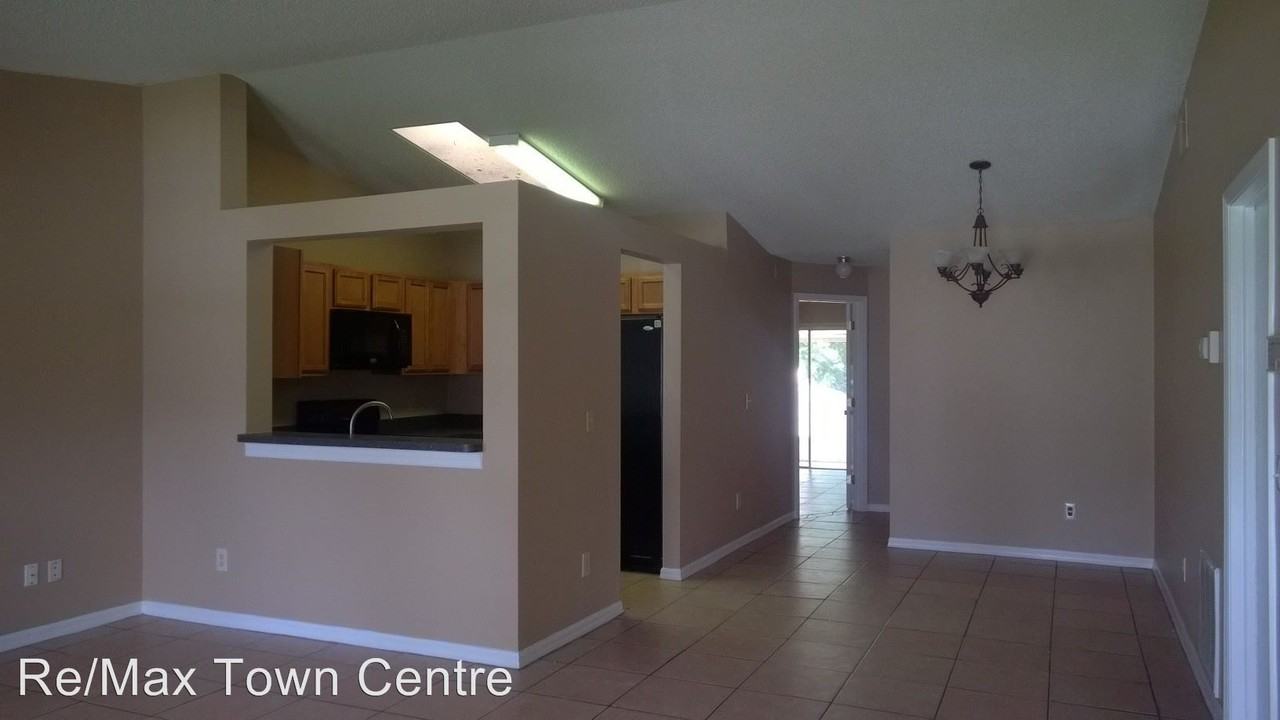 9327 Bud Wood St - Photo 2 of 6