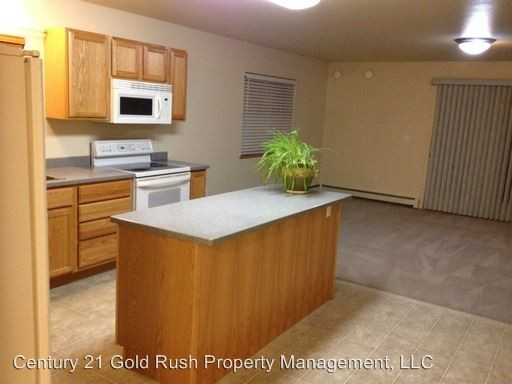 1374 D St - Photo 2 of 16