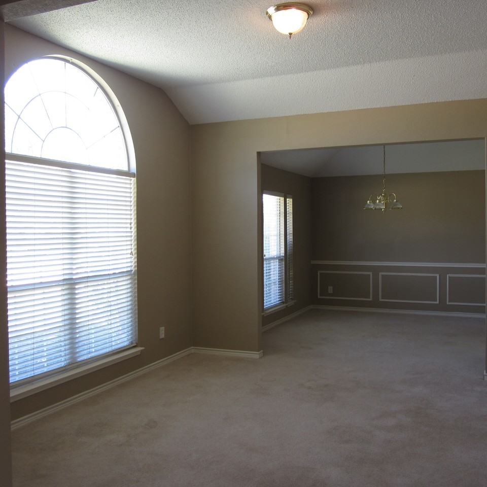 308 Glen Ridge Dr - Photo 3 of 18