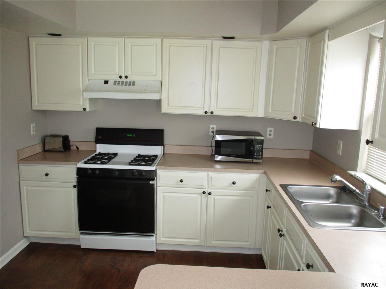 128 Crown Pointe Dr - Photo 3 of 15