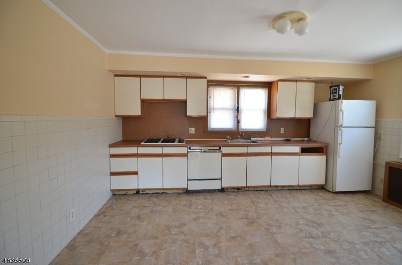 963 Edwards Rd - Photo 2 of 9