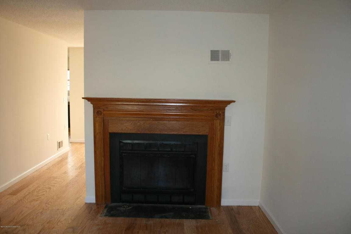 200 Daffodil Dr - Photo 2 of 10