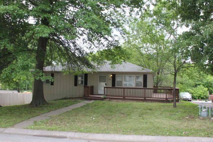 538 S 73 St - Photo 2 of 23