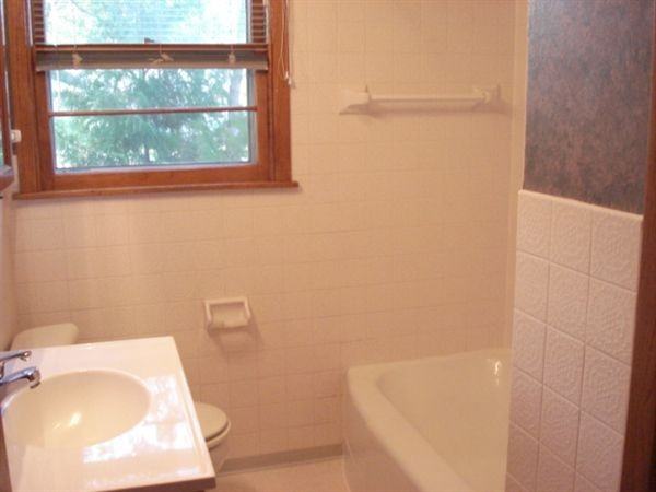 606 22nd Ave N - Photo 3 of 5