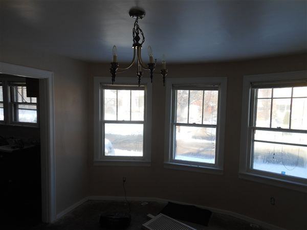 131 Anna St - Photo 3 of 7