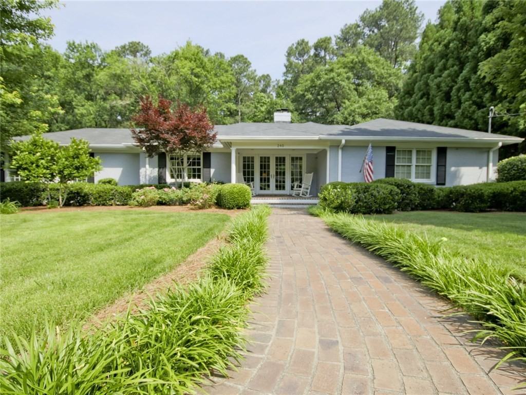 245 Pineland Rd NW - Photo 2 of 25