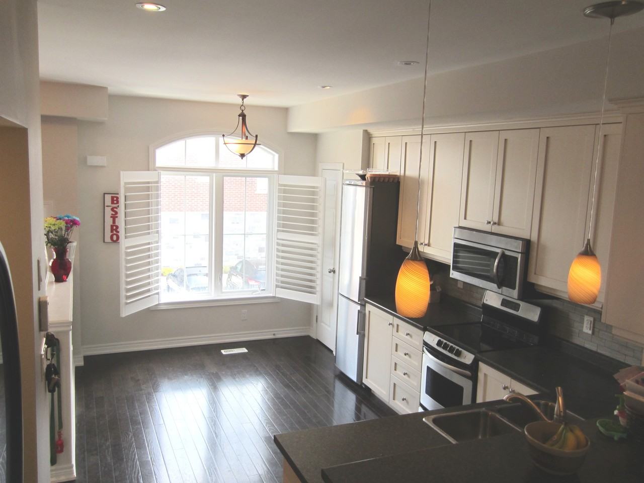 181 Plains Road West - Photo 3 of 10