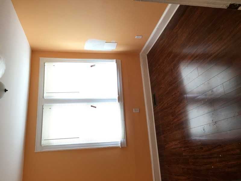 533 Rossiter Ave - Photo 2 of 11