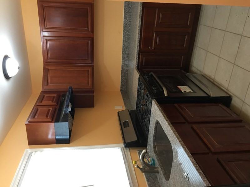 533 Rossiter Ave - Photo 3 of 11