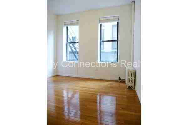 Thompson St & W 3rd St