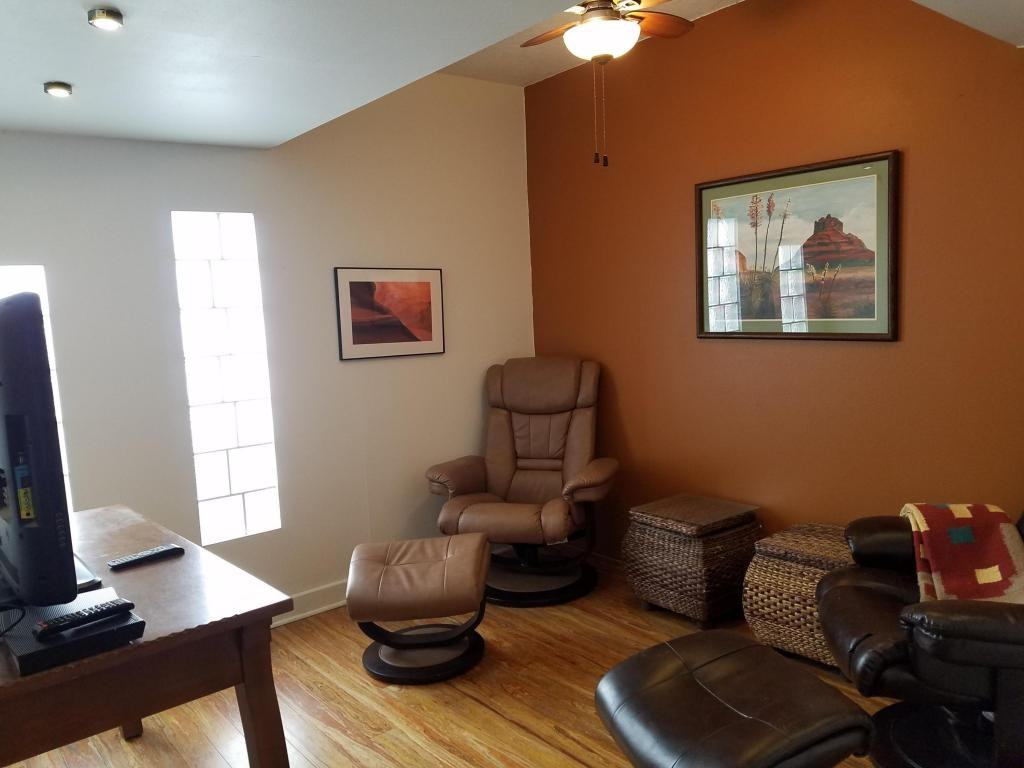 1264 Rosemont Ave NW - Photo 3 of 23