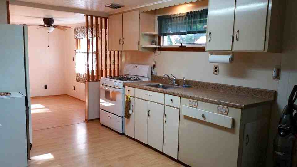 148 Lake View Dr - Photo 3 of 10