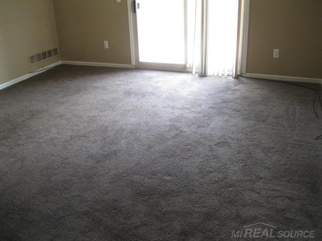 34690 Clarkson Dr W - Photo 3 of 13