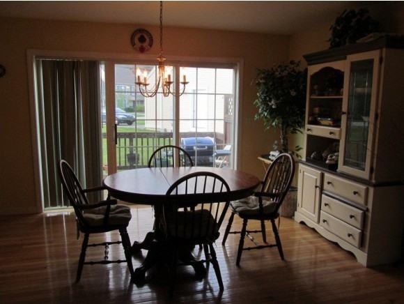 20 Abbey Rd - Photo 3 of 8