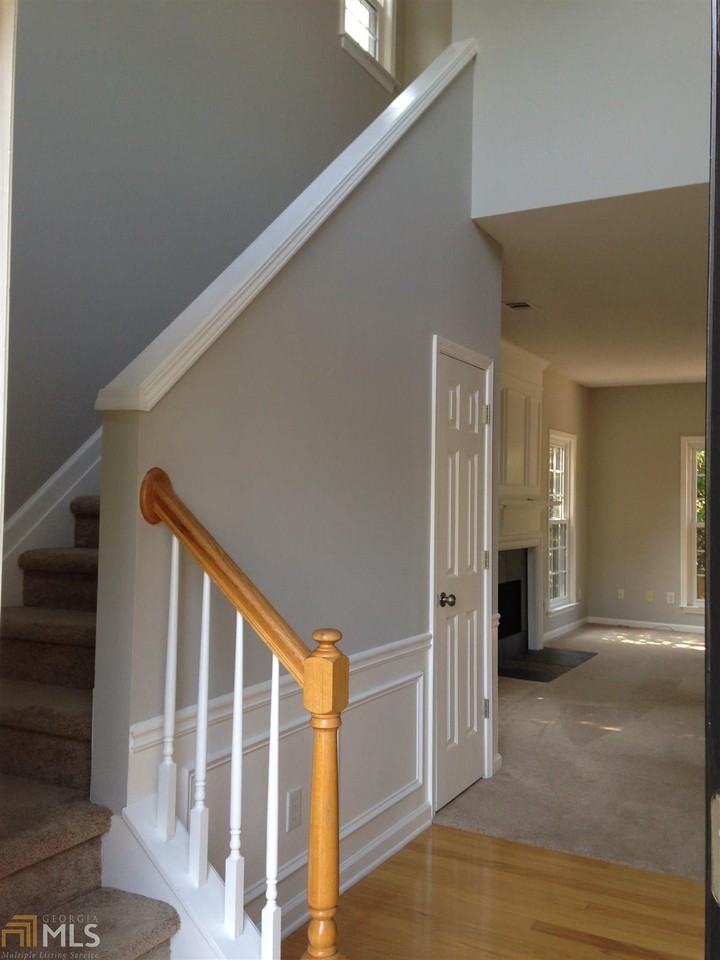 13614 Weycroft Cir - Photo 2 of 15