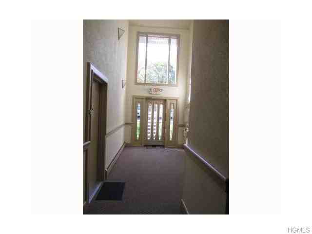 13 Blue Hill Commons Dr - Photo 2 of 16