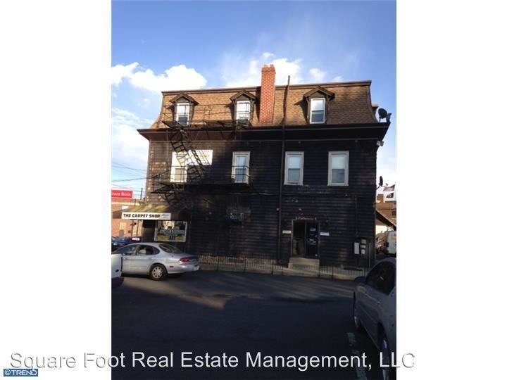 8035 Oxford Ave - Photo 2 of 11