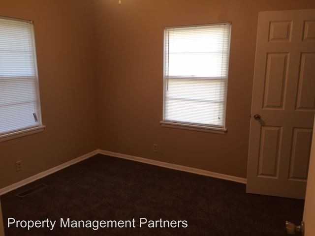 1208 Broadbeck Dr - Photo 2 of 14