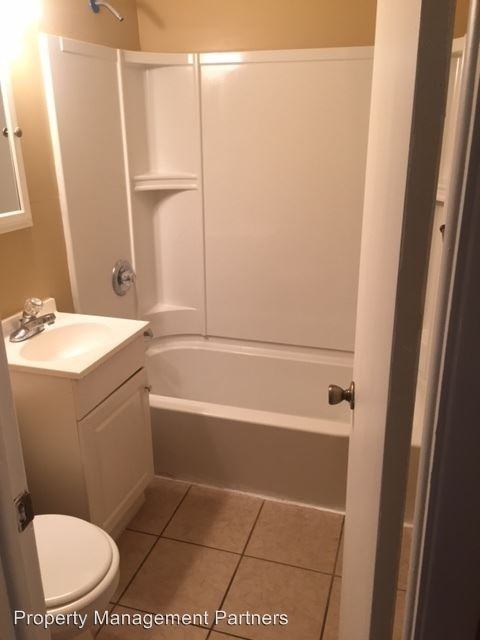 1208 Broadbeck Dr - Photo 3 of 14