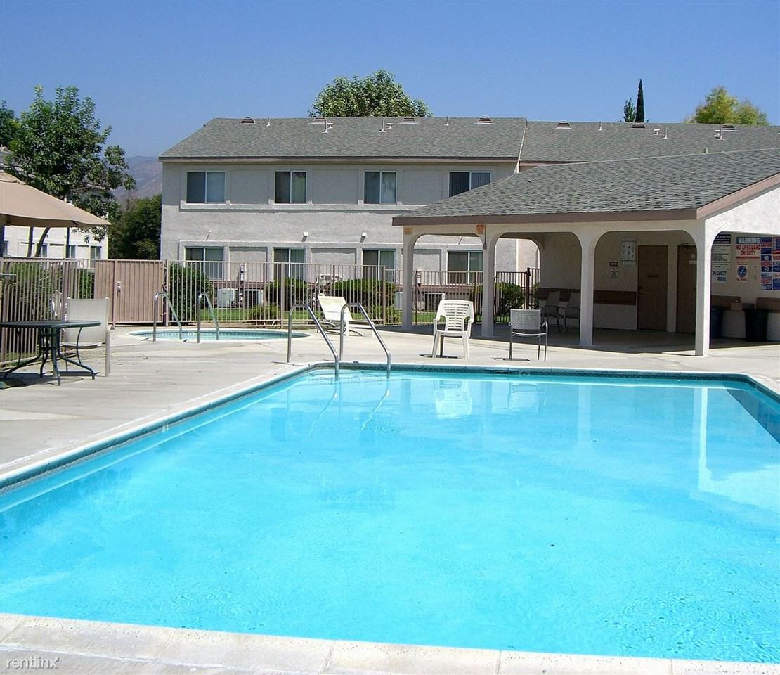 Torrey Pines Apartments - Photo 2 of 9