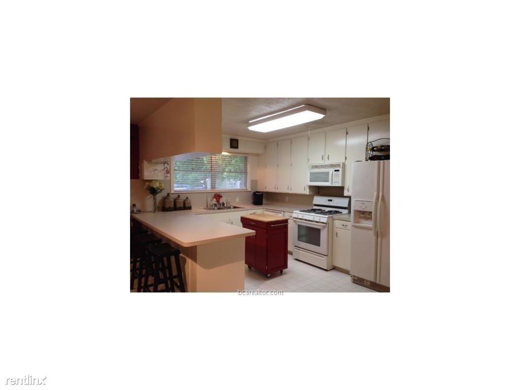 2003 Vinewood Dr - Photo 3 of 13