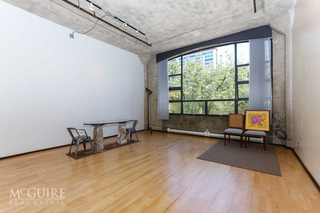 601 4th St - Photo 2 of 20