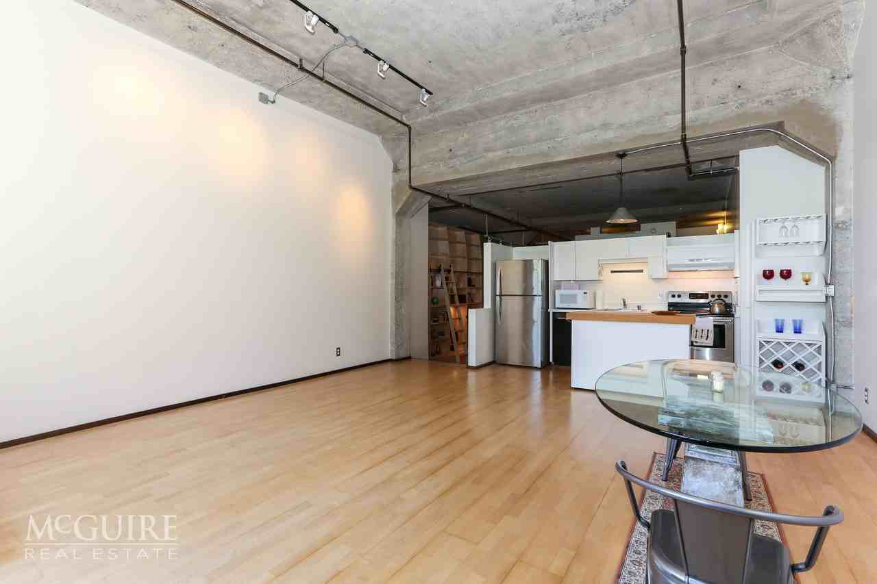 601 4th St - Photo 3 of 20