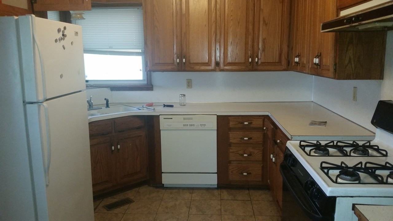 2648 S Urbana Ave - Photo 2 of 13