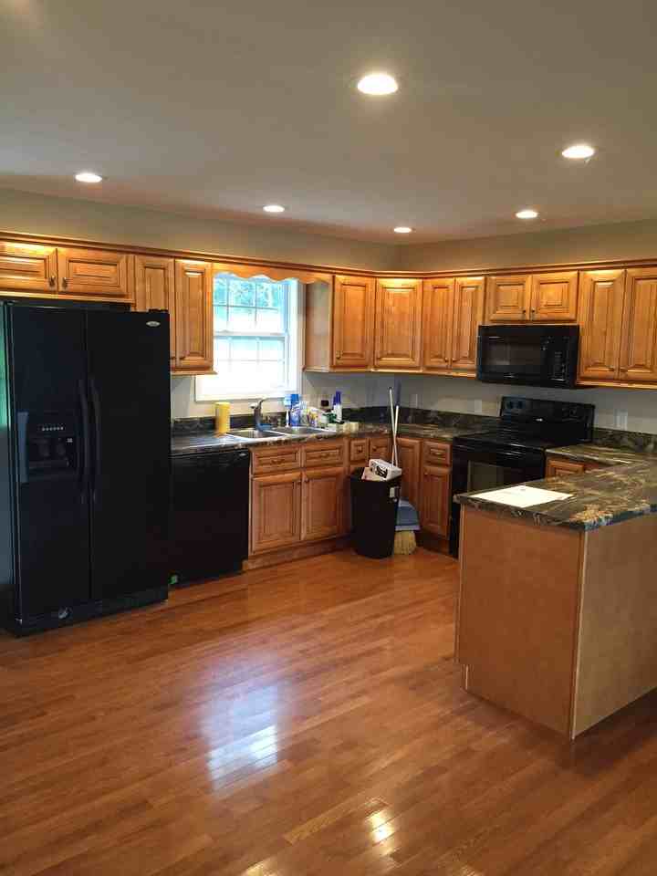 8161 Spring Creek Rd - Photo 3 of 13