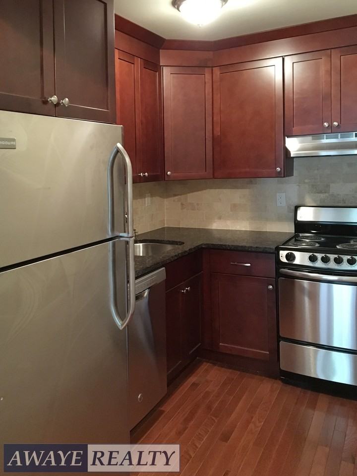 188 West 9th Street #2R