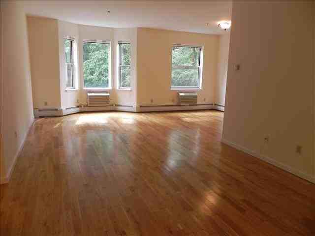 38 Knightsbridge Rd - Photo 2 of 19