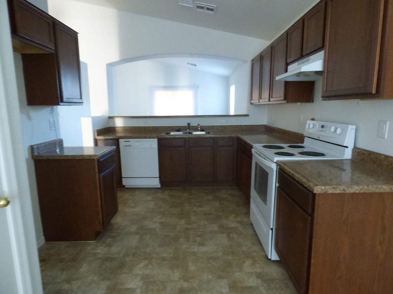 5298 S 236th Ave - Photo 3 of 11