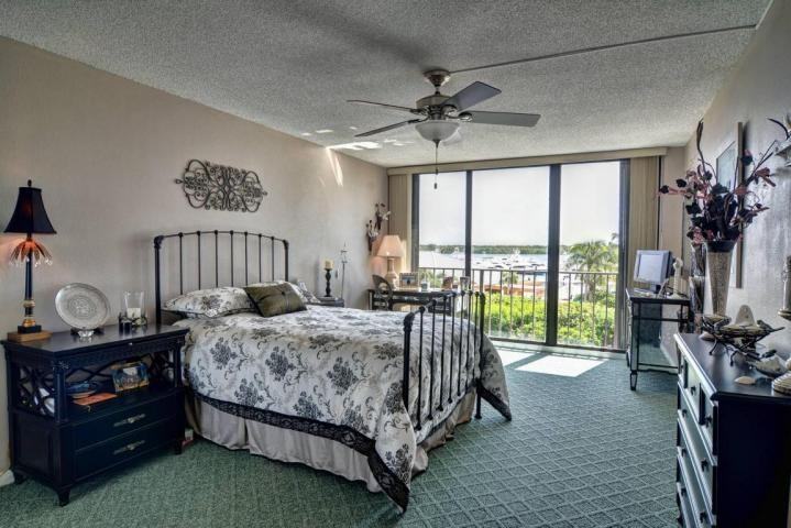 120 Lakeshore Drive 4360 - Photo 2 of 5