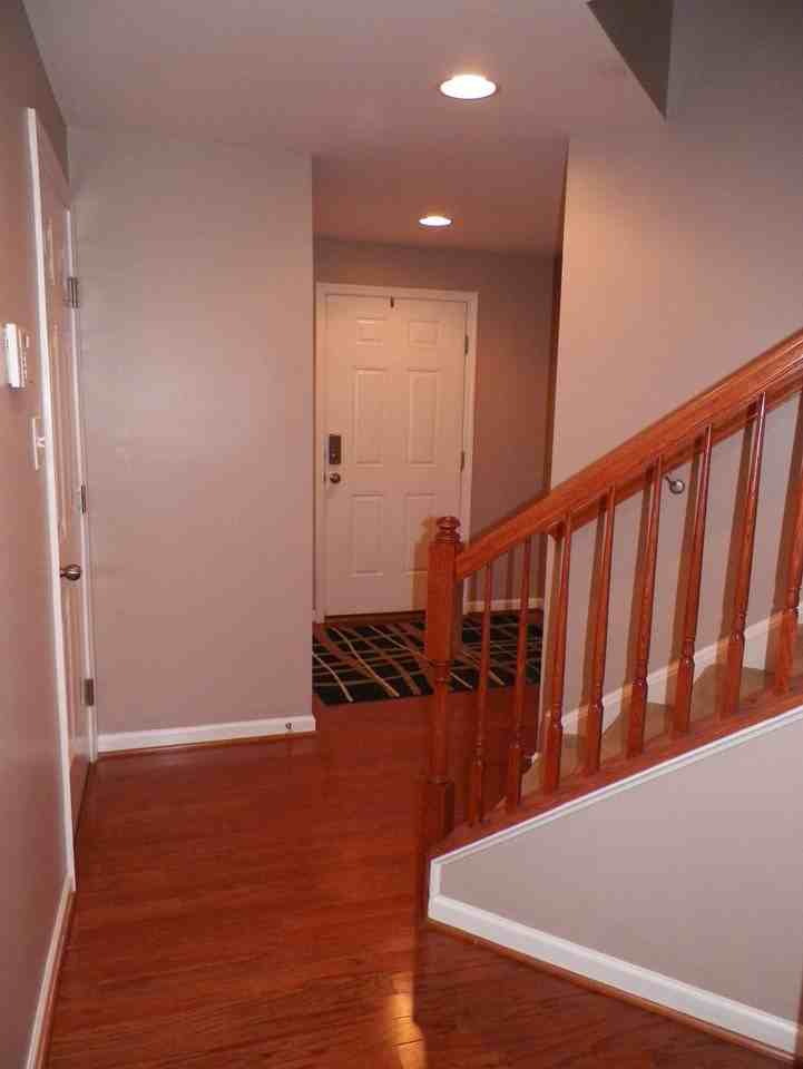 6 Shoemaker Dr - Photo 2 of 28