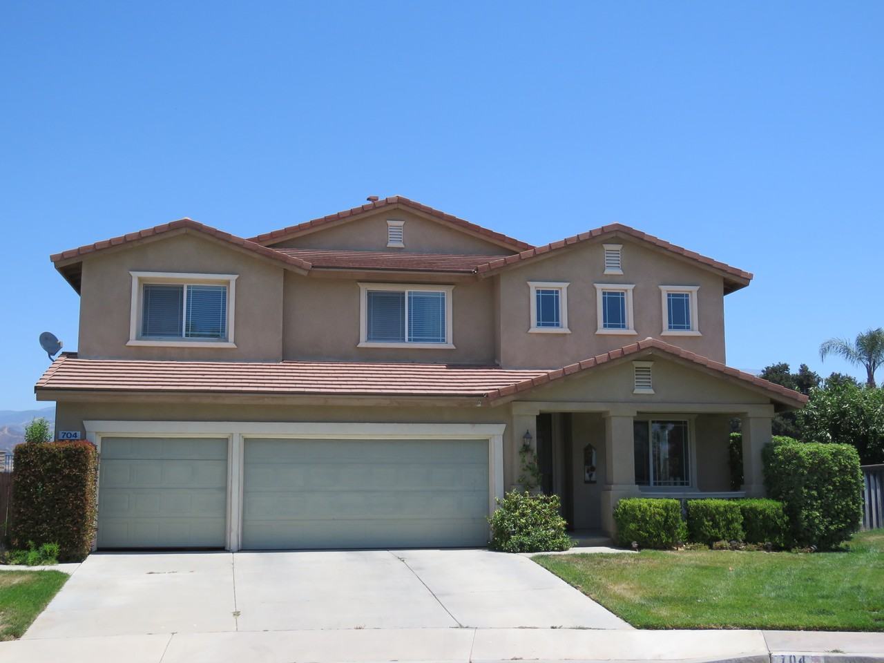 704 Windbound Ave - Photo 2 of 26