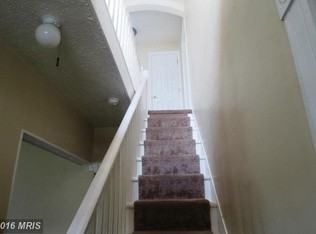 121 Deford Ave - Photo 3 of 19