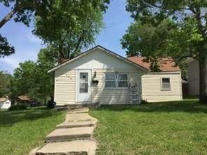 402 E Ottawa St - Photo 2 of 2