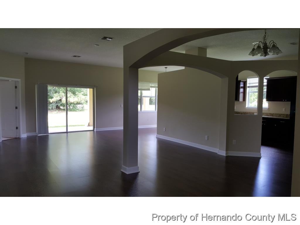 2433 Old Oak Trail - Photo 3 of 15