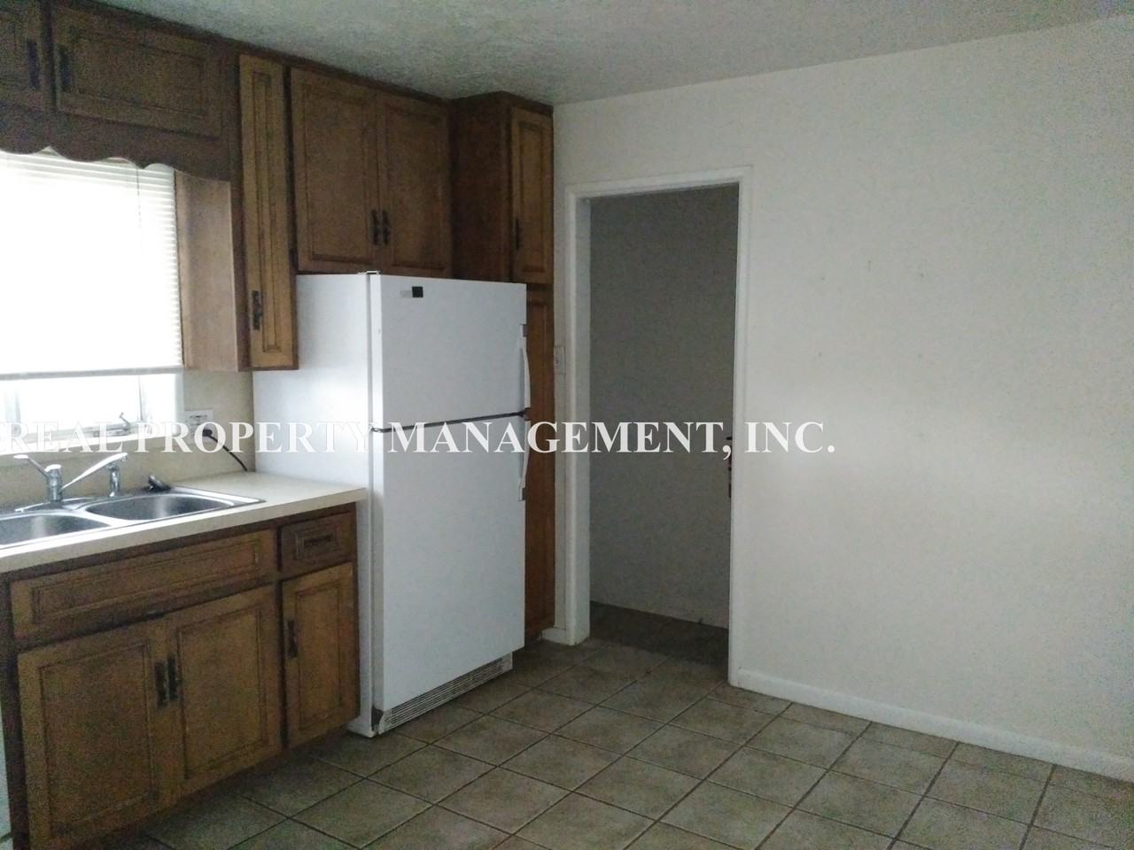 212 E 4800 S - Photo 2 of 19