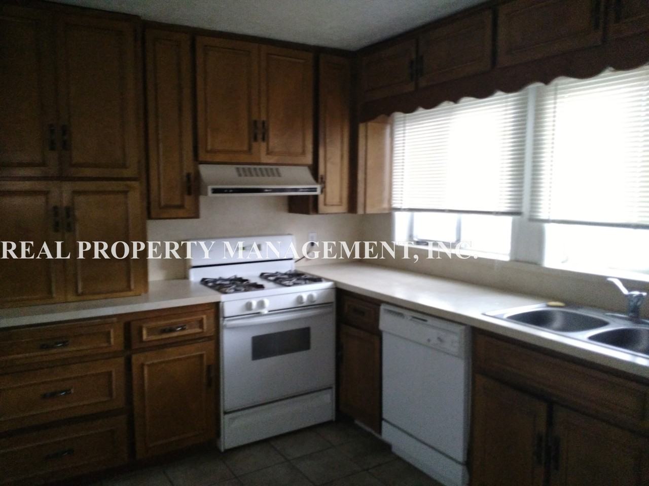 212 E 4800 S - Photo 3 of 19