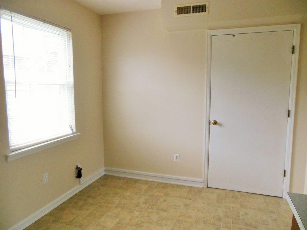 520 E Virginia Ave - Photo 3 of 11