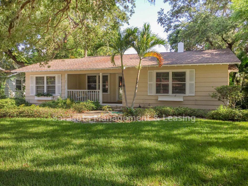 1865 Goldenrod St - Photo 2 of 21